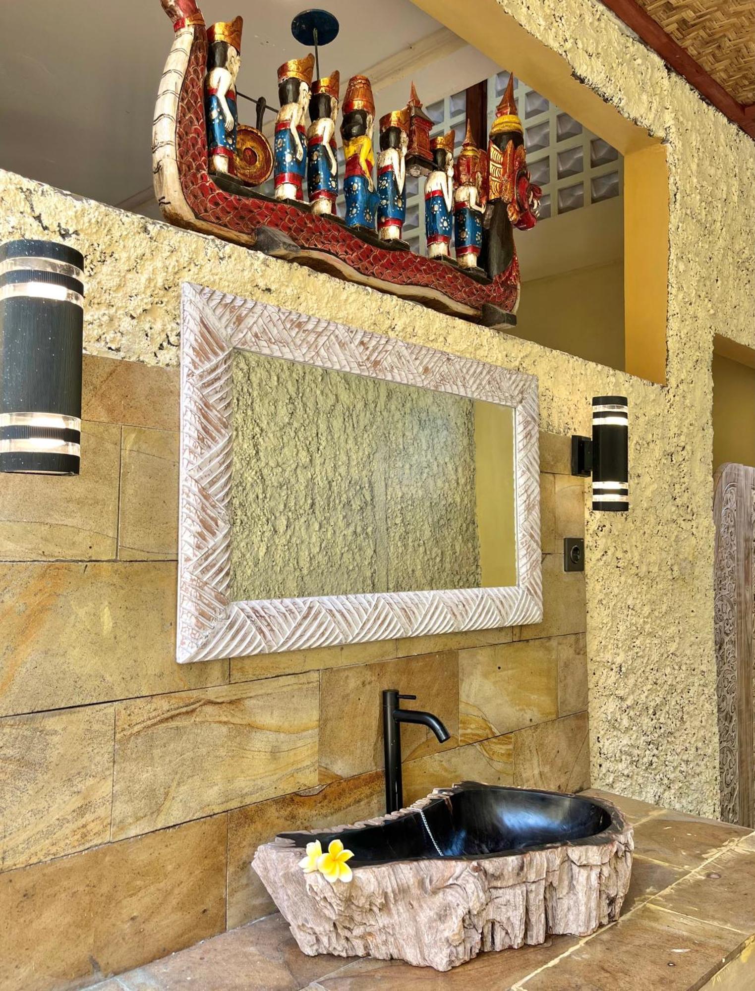 ホテル Bamboo Oasis ウブド エクステリア 写真
